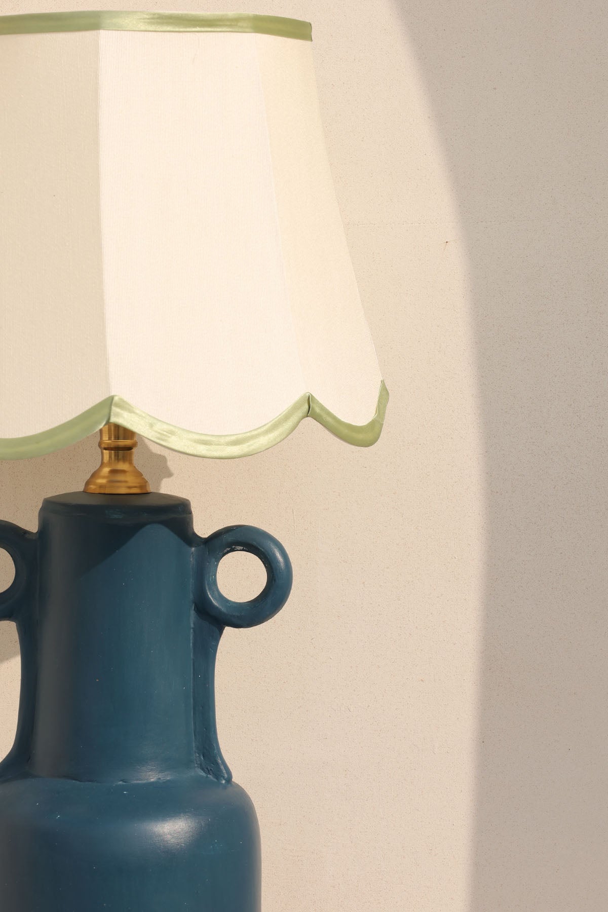 Scalloped Lampshade with green edging